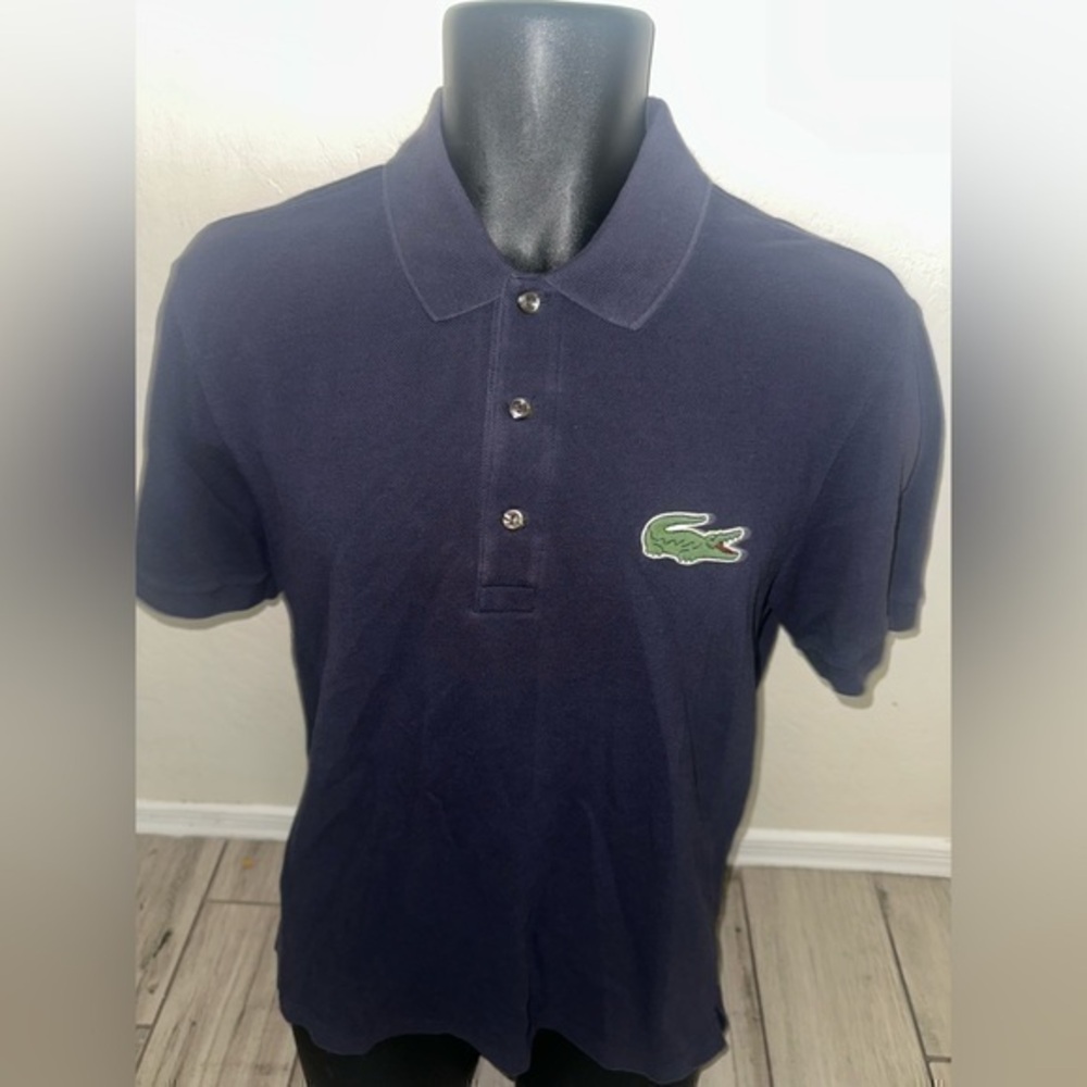 Men’s use size 5 Large L blue Lacoste polo shirt logo Pre own